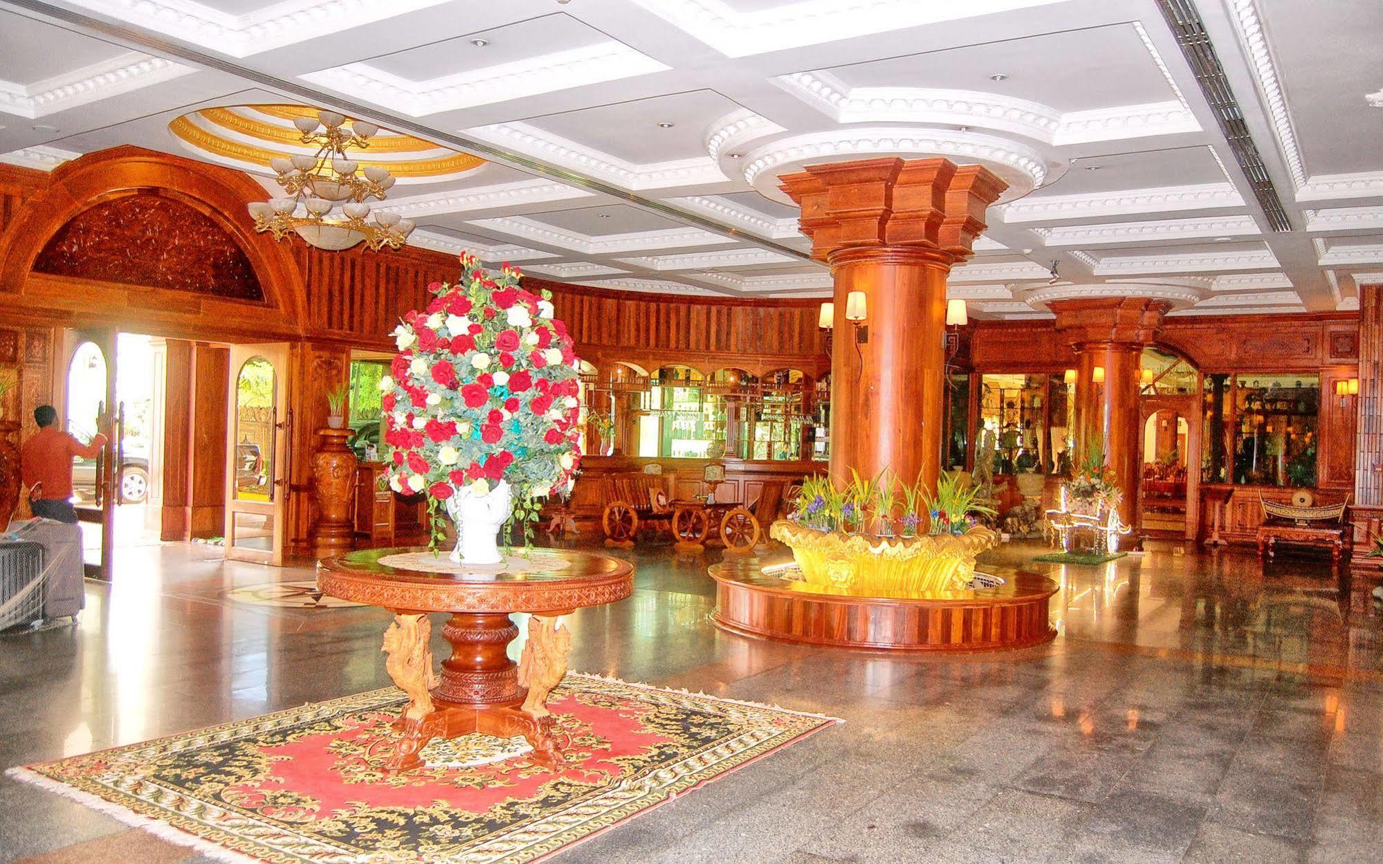 Goldiana Angkor Hotel Siem Reap Exterior photo